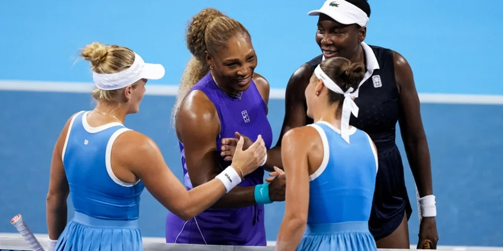 Марта Костюк під час матчу парного розряду на турнірі WTA 1000 у Цинциннаті